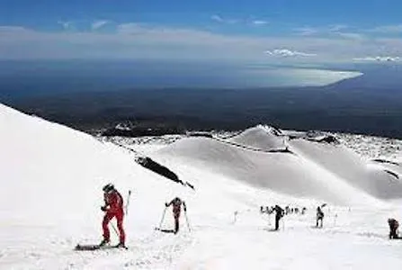 Oda ve Kahvaltı Longardi 3*