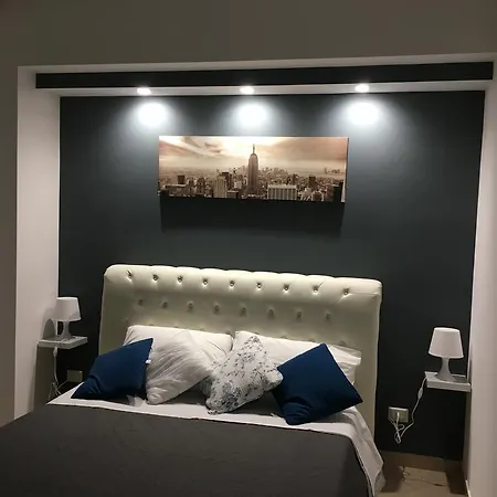 Oda ve Kahvaltı Longardi 3*